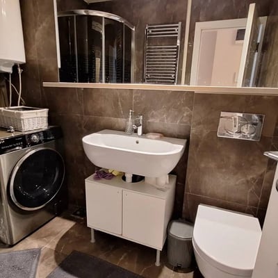 Location d’un appartement spacieux de 4 pièces, 130 m², Nouveau Belgrade, Belgrade, Serbie